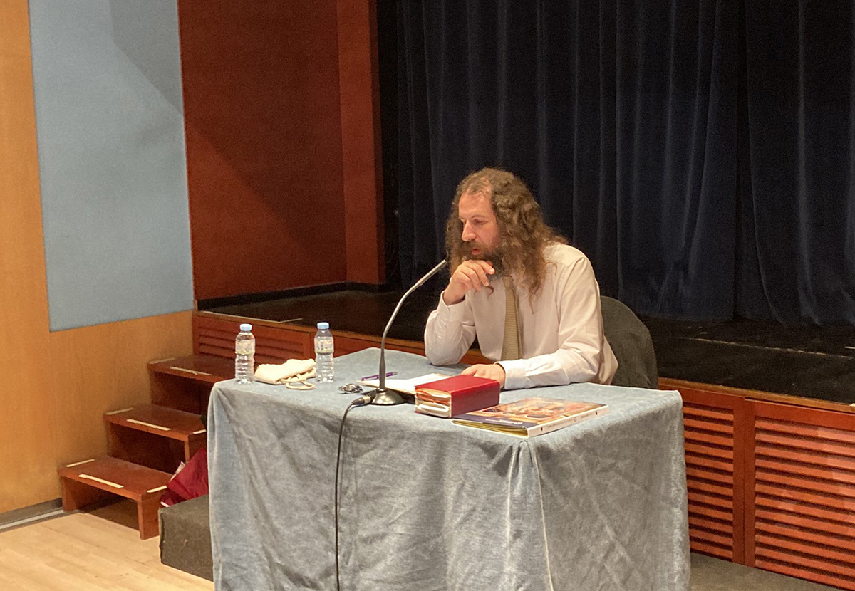 Joaquim Malé en una conferència al Centre Catòlic de Blanes l'any 2022 - CCB