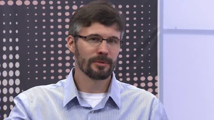Cesar Kuzma, editor del llibre i autor del primer capítol