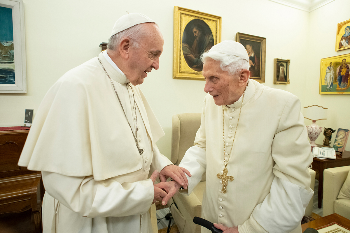 Imatge del Papa Francesc amb Joseph Razinger (Benet XVI)