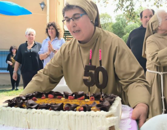 Imatge de la celebració dels 50 anys de les germanes clarisses