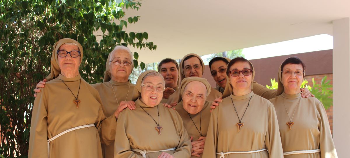 Les germanes clarisses de la Fraternitat Santa Clara de Vilobí d'Onyar