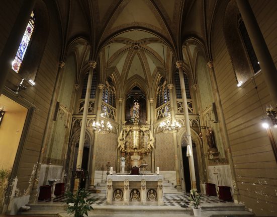 Altar de la capella del Santuari de Nostra Senyora del Sagrat Cor de Tarragona
