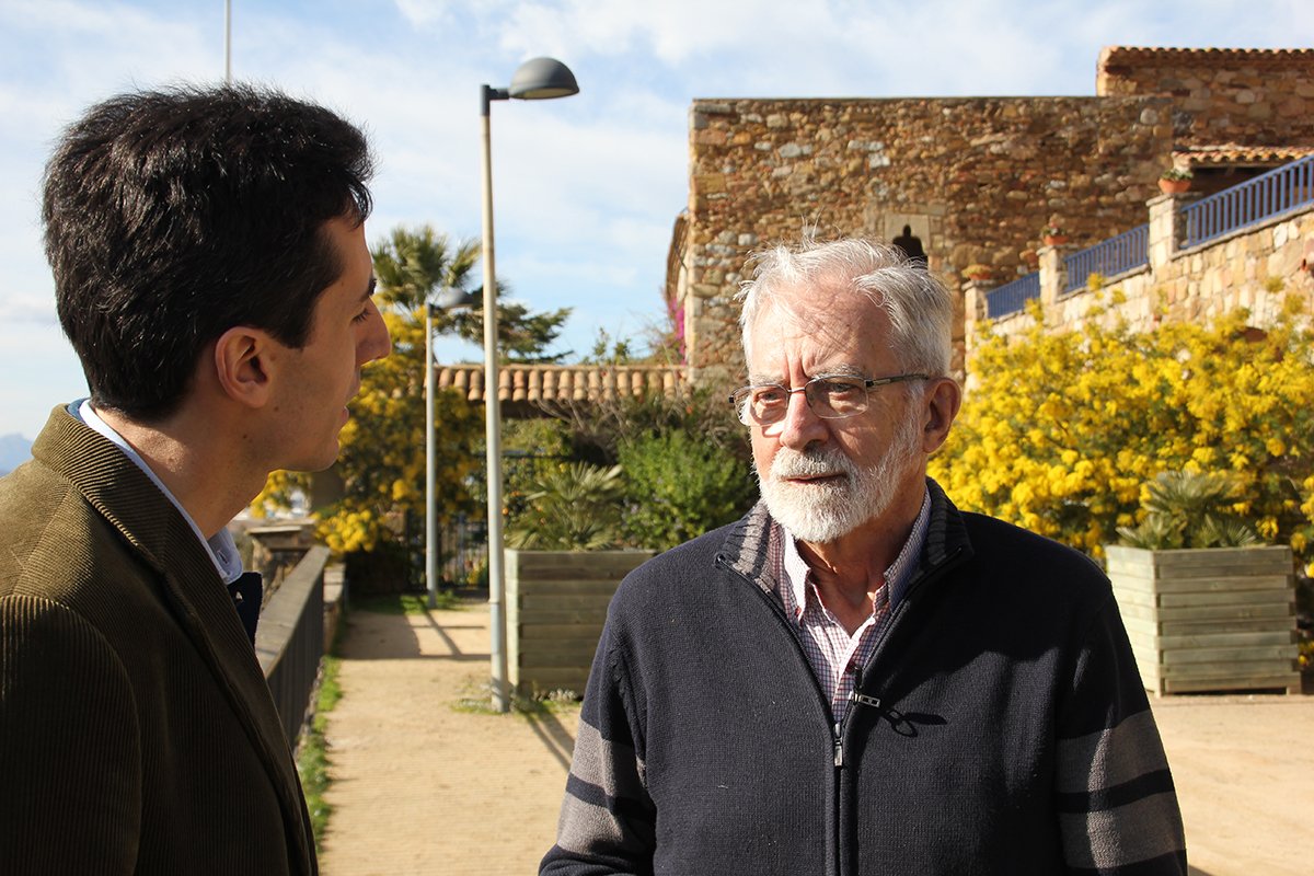 Ignasi Moreta i Josep Rius-Camps, compartint saviesa i amistat en un moment de trobada memorable | © Inês Castel-Branco - Fragmenta Editorial